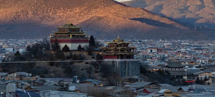 香格里拉砺石山庄(独克宗古城大佛寺店)图片