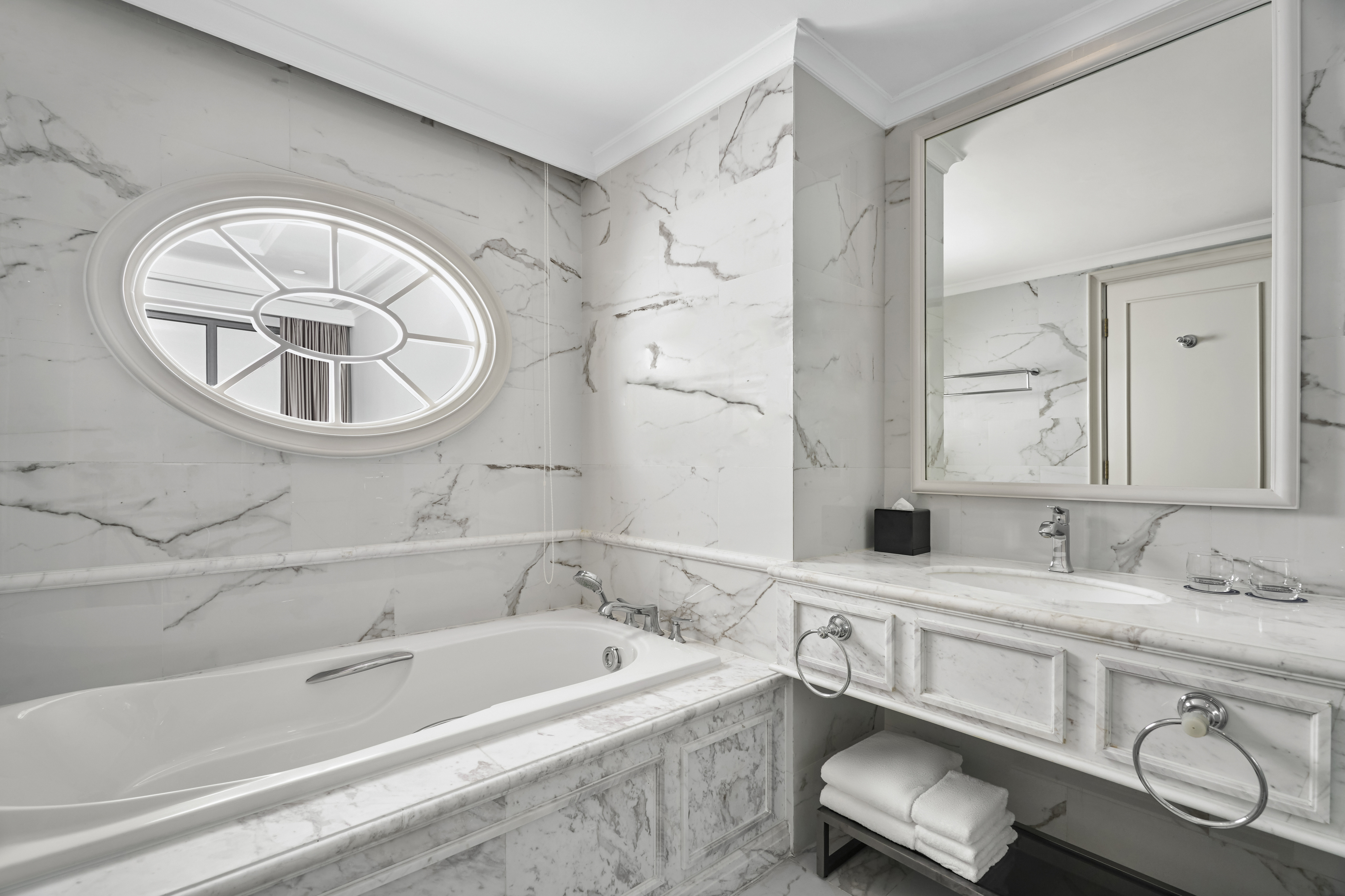 Four Points By Sheraton Lang SonOver view