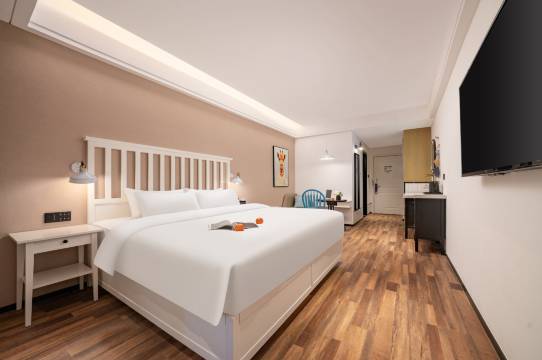 云玺酒店(泰安站刘老根大舞台店)