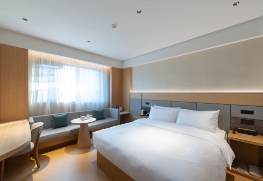 JI Hotel (Zhuji Sanjiao Plaza Branch) Hotel Overview