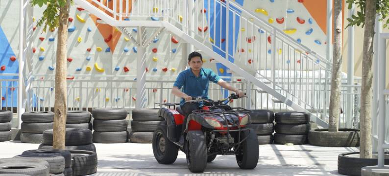 日惹伊斯特帕克酒店(Eastparc Hotel Yogyakarta)图片