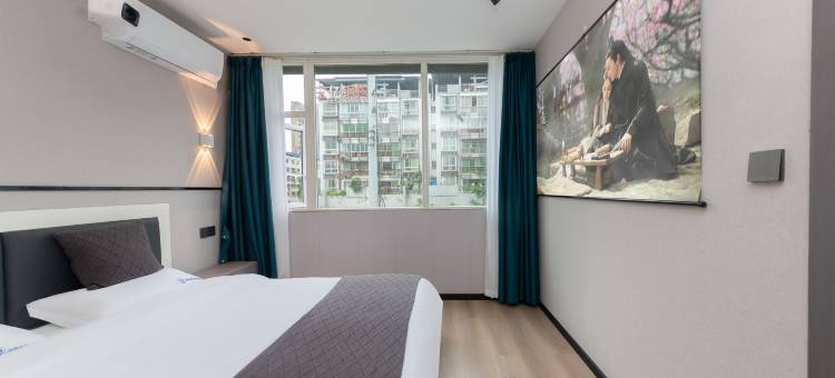 由里尚雅智慧酒店(大竹职业中学店)图片