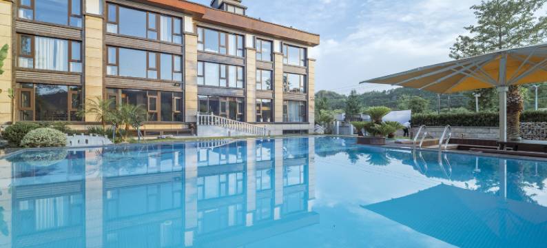 邸湖悦舍・瀑布无边泳池光影美宿(缙云仙都景区店)图片