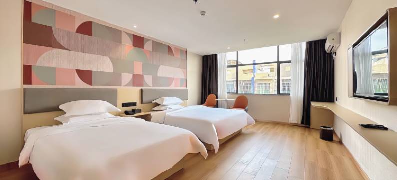 艺轩·安来酒店(河源亚洲第一高喷泉万隆城店)图片