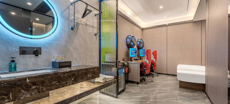 发条plus电竞酒店(长沙黄兴南路步行商业街南门口地铁站店)图片