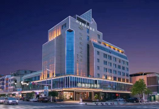 麦饭石大酒店（信丰麦饭石高铁西站店）外景图