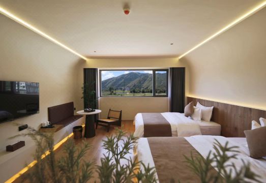 Miyunye Luxury Private Tang Homestay (Kangding Branch) Hotel Overview