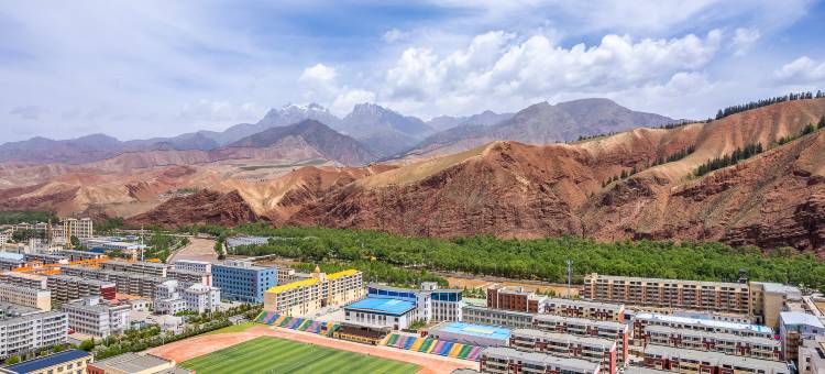 鑫吉假日酒店(祁连县文化广场店)图片