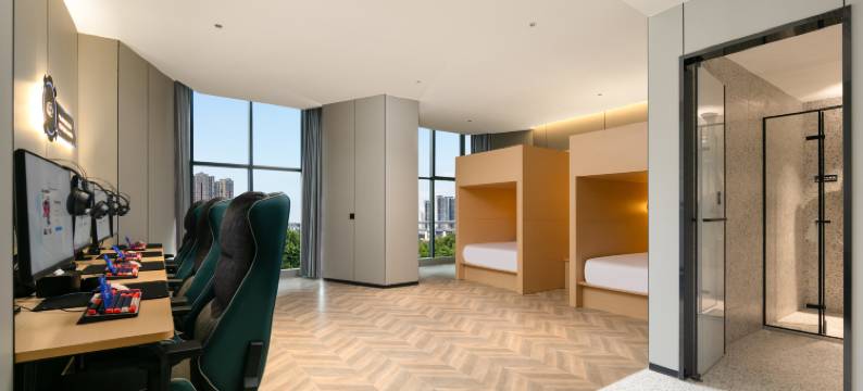 网鱼电竞酒店(武汉青山红钢城地铁站店)图片