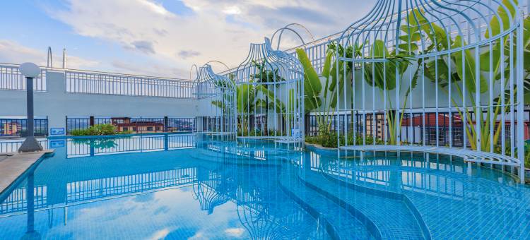 金香顿悦庭高空无边泳池全景花园酒店(西双版纳嘎洒国际机场店)图片