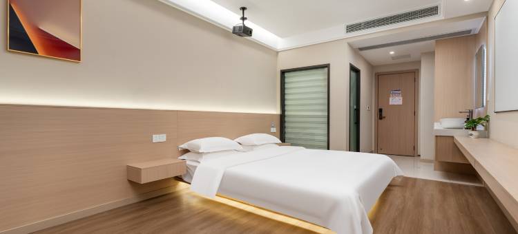 云上酒店(秀山火车站花灯广场店)图片