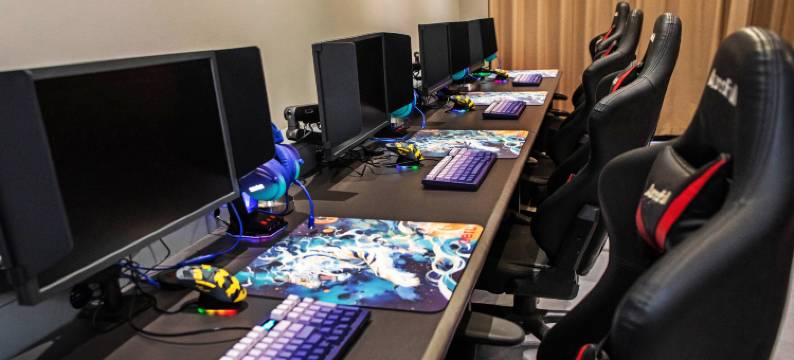 超凡电竞酒店(阜阳颍州区吾悦广场店)图片