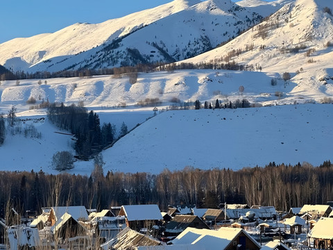 伯乐居·Cloudwild山野留云·野奢度假民宿(喀纳斯老村店)