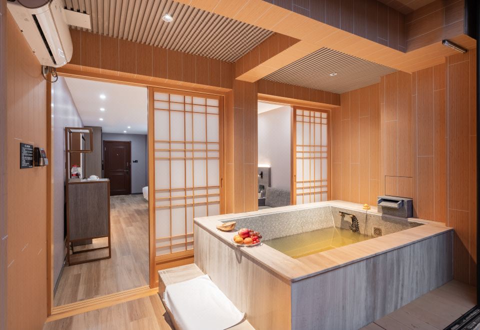 Palace Hot Spring Hotel (Beijing Changping Xiaotangshan Hot Spring Resort)Over view