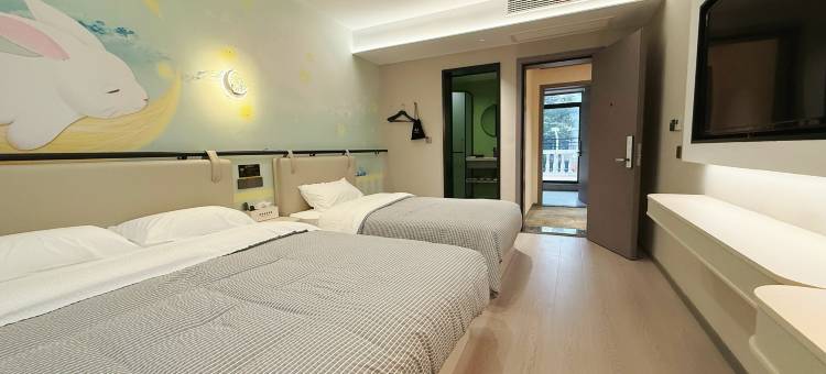 石泉轻悦逸舍酒店图片