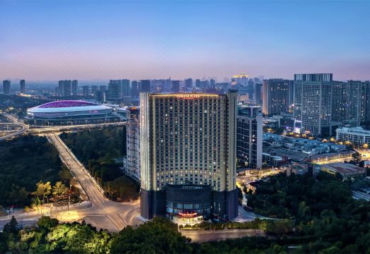 武汉东西湖华美达广场酒店外景图