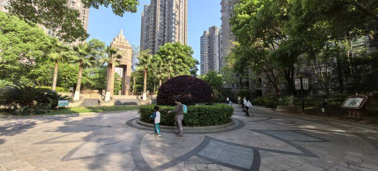 小城纯女生青年旅舍(南昌红谷滩地铁大厦地铁站店)图片