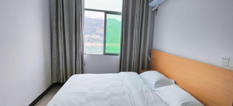 烟雨江畔民宿(奉节店)图片