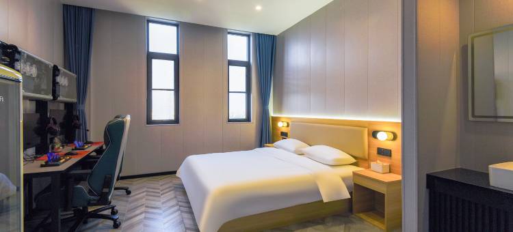 网鱼电竞酒店(北辰京津公路店)图片