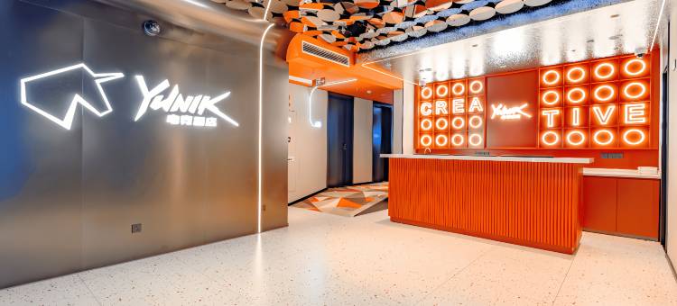 YUNIK电竞酒店(上海九院斜土东路店)图片