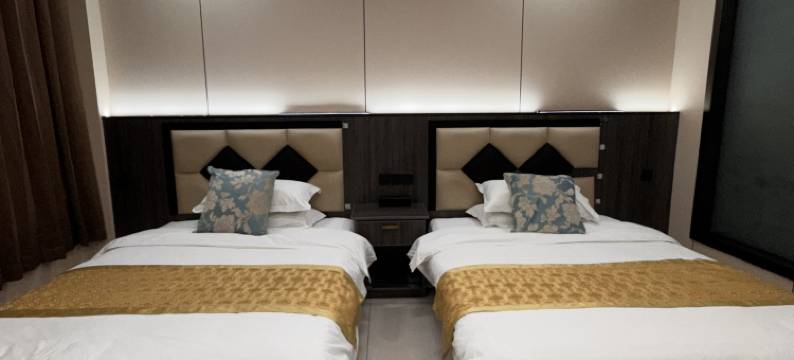 石渠太阳园酒店图片