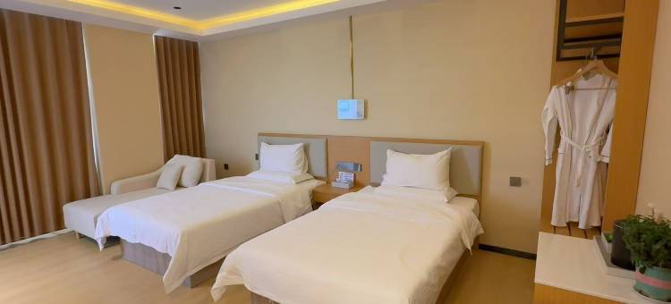 鸣悦凯会观光酒店图片