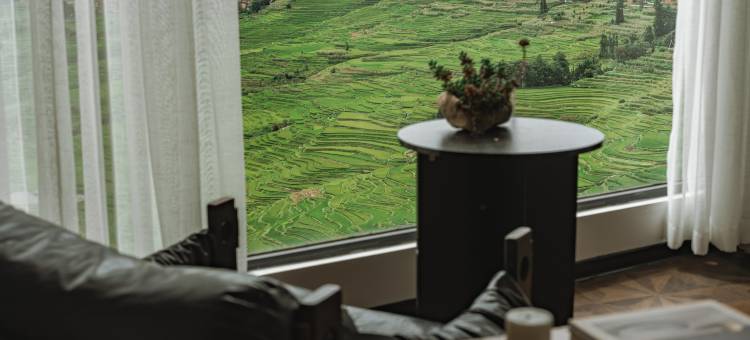 元阳生田·醒空｜多依树全景日出梯田观景民宿图片