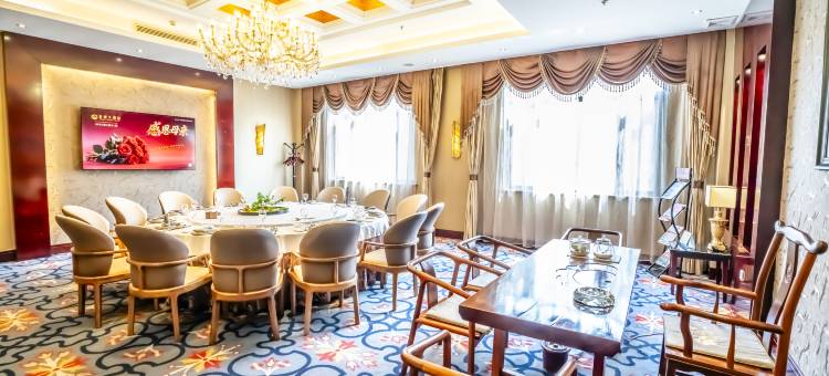 长治金威大酒店(八一广场王村机场店)图片