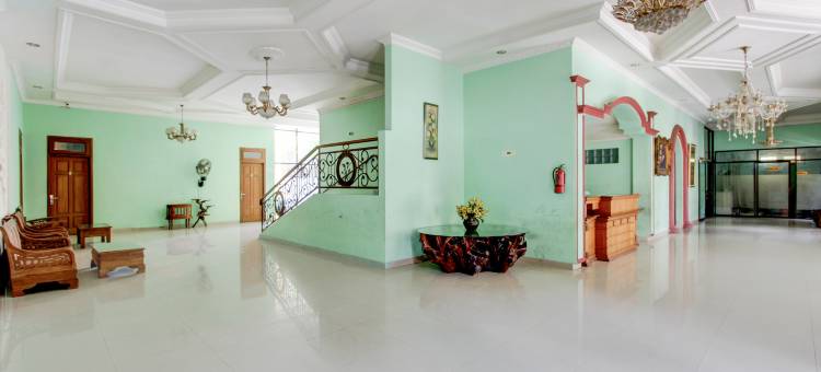 Hotel O Solo near RS JIH Solo formerly Azifa Inn图片