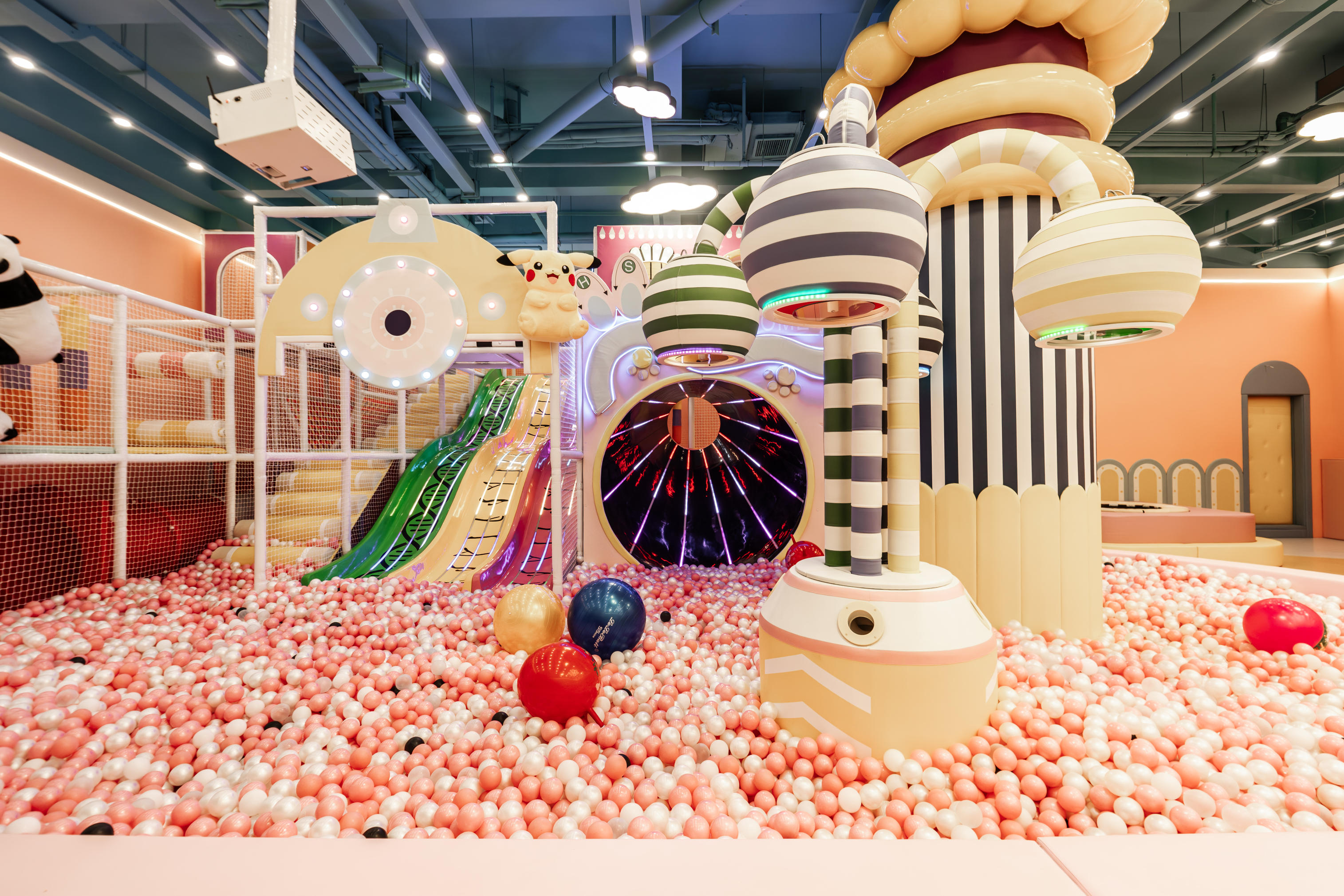 Grand Metropark Guofeng Hotel, Tangshan Over view