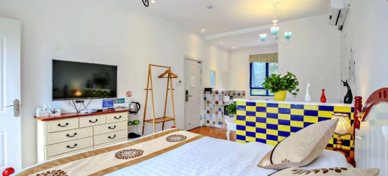 杭州蓝屿麦田客栈(西湖灵隐店)图片