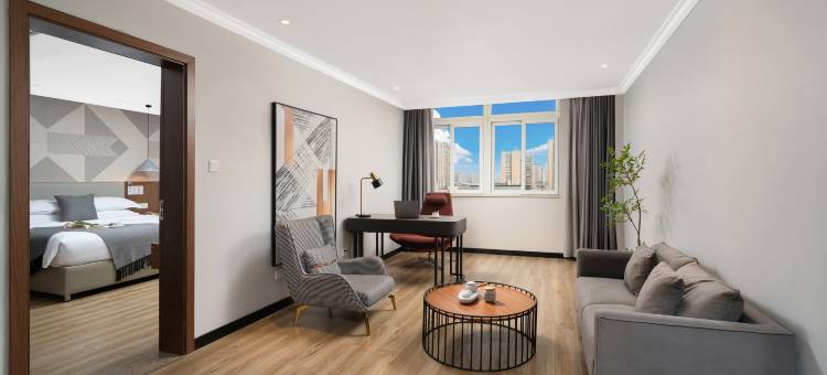 柏曼酒店(重庆合川高铁站文峰古街店)图片