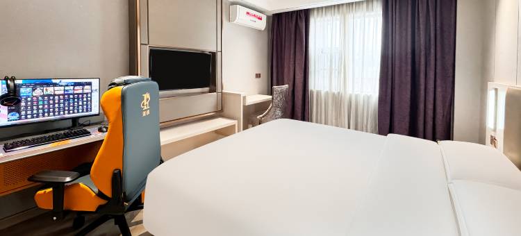 亚信电竞酒店(荆门中天街步行街店)图片