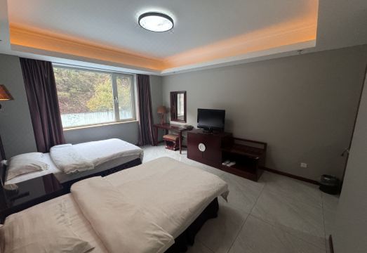 Rongdong HotelHotel Overview