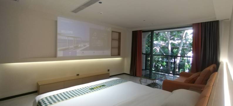 米娅雨林美宿酒店(告庄西双景星光夜市店)图片