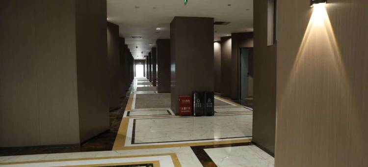 云上四季酒店(龙港店)图片