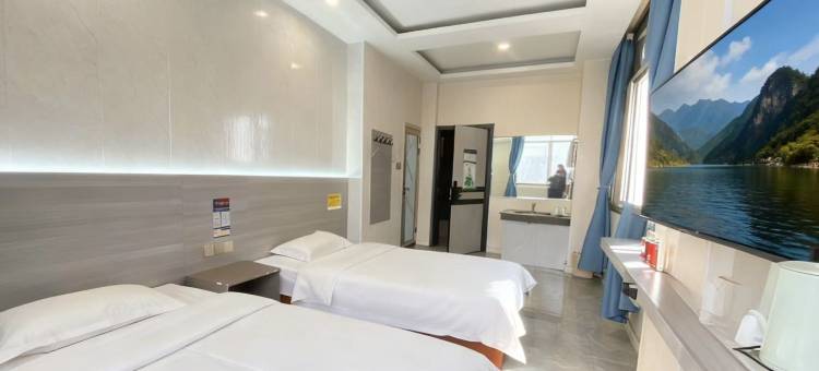 LIKE ART HOTEL●莱客艺术酒店(高密火车站苏州街广场店)图片