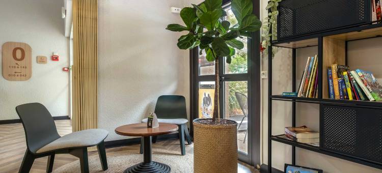 民宿酒店尼奥尔南威尼斯绿地(B&B Hotel Niort Sud Venise Verte)图片