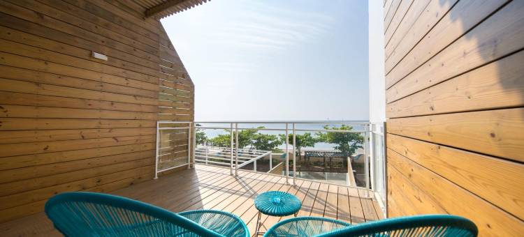 垦丁后面有湾图片