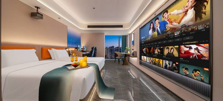 叶与晨电竞电影酒店(曼哈顿广场燕庄地铁站店)图片