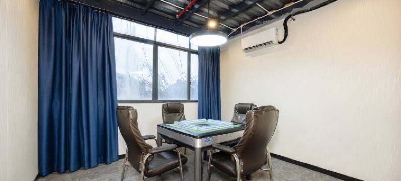 18韵·精品酒店(宝石文化博物馆梧州学院店)图片