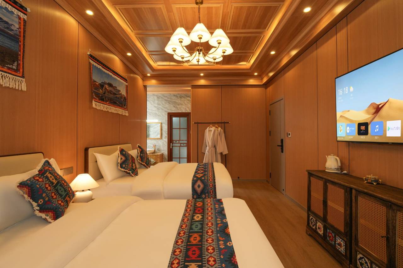 格玛云舍·白玛建塘民宿(独克宗古城店)图片