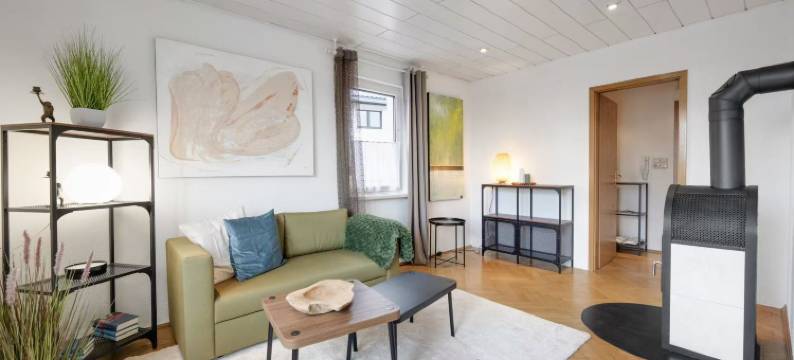 Cosmic Living by Tayo Ajayi图片