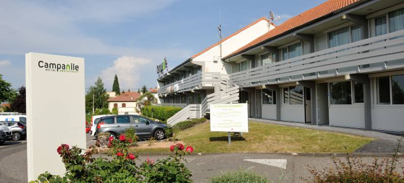 康铂克莱蒙费朗勒布雷泽特酒店(Campanile NATURE - Clermont Ferrand Le Brézet)图片