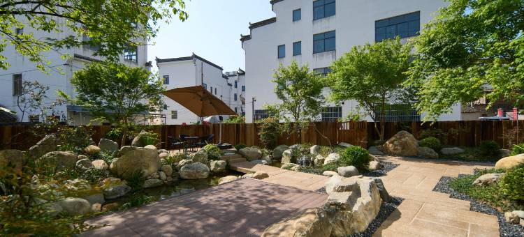 鹊来喜柿·Field环景花园度假别院(宏村风景区店)图片