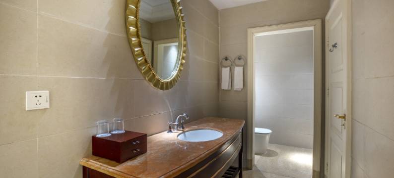 石狮泉冠酒店(市政府德辉广场店)图片