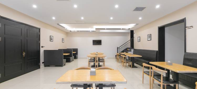 图蘭精致酒店(青岛火车北站永年路地铁站店)图片