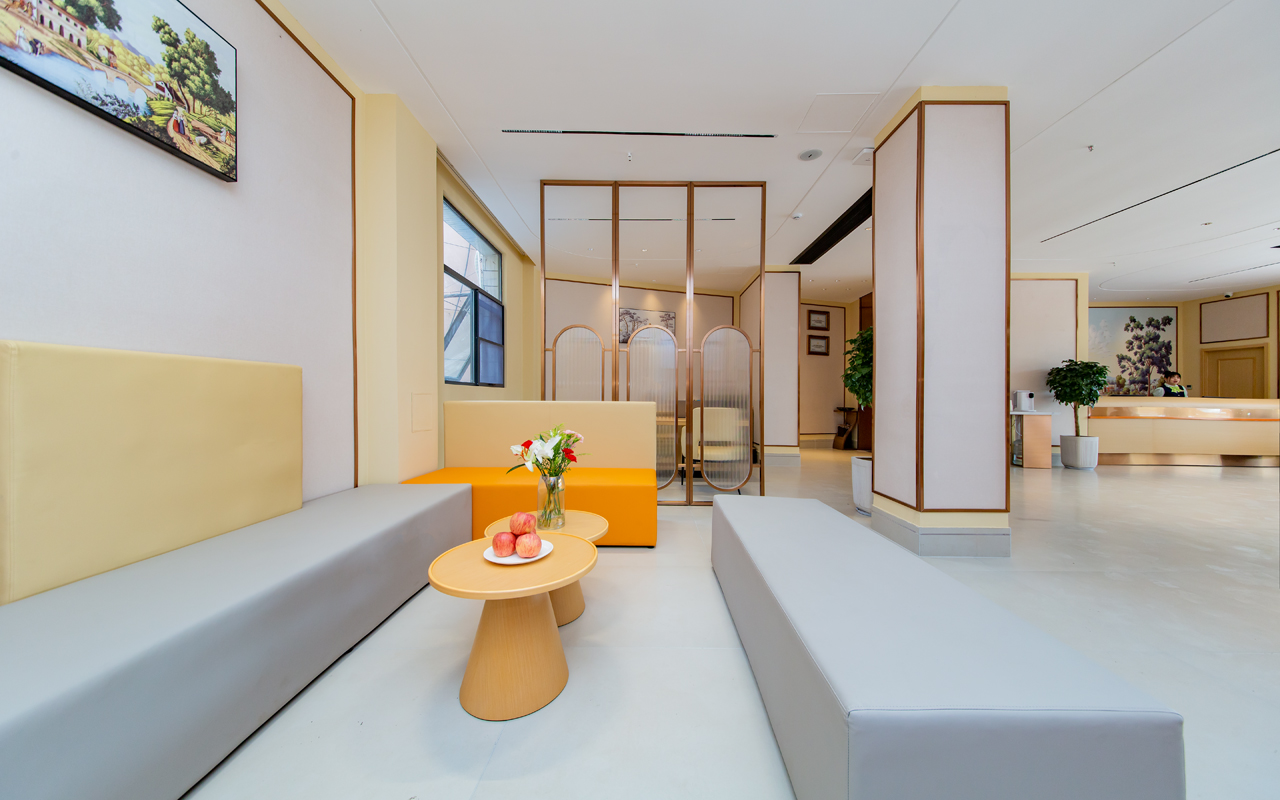 Vienna 3 Best Hotel (Huanggang Tuanfeng Desheng) Over view