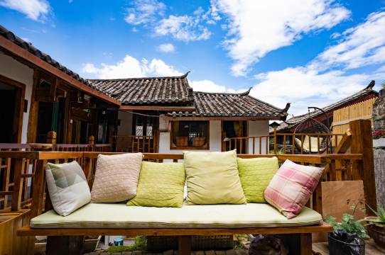 尘烟客栈(丽江古城狮子山店)