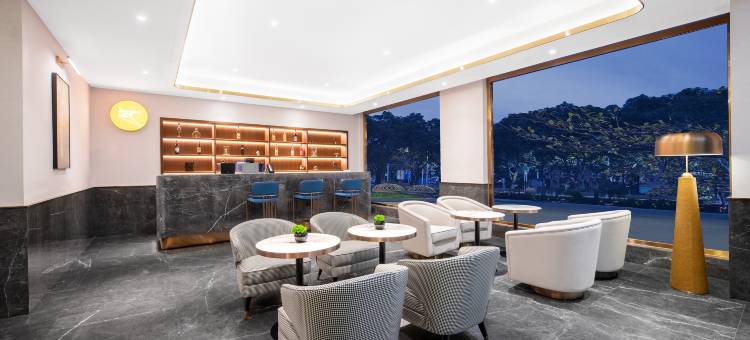 兰欧国际酒店(东海高铁站店)图片